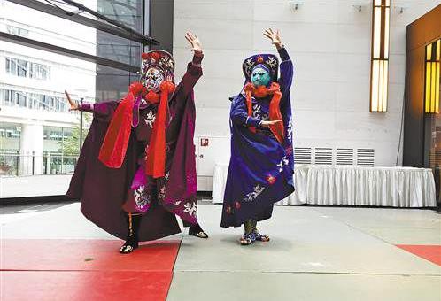 川剧变脸亮相德国杜塞尔多夫举办的第五届&ldquo;中国节&rdquo;