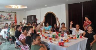 驻密克罗尼西亚联邦使馆妇女小组利用周末举办京剧文化主题茶会