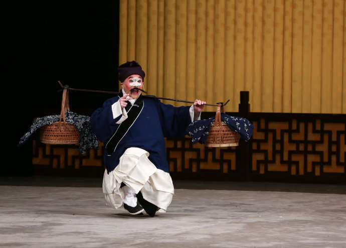 京剧《武松》李哲饰演武松 董欢饰演虎形 朱何吉饰演武大郎