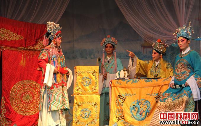 豫剧《桃李梅》