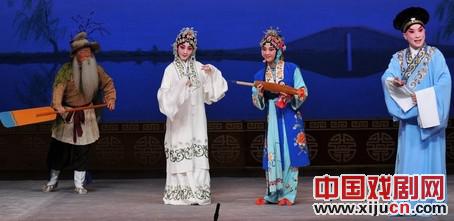 丁晓君《白蛇传》整场掌声叫好不断