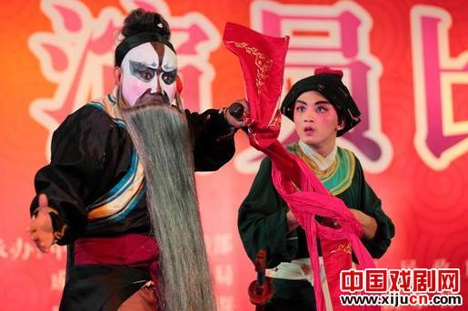 &ldquo;老&rdquo;花脸&ldquo;傻&rdquo;演17年