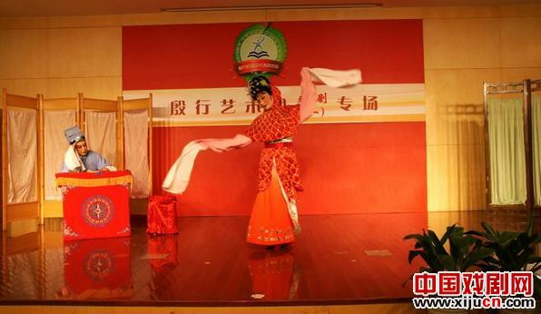 殷行艺术团越剧队举办了今年的首场越剧专场演出