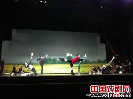 茅威涛赶排越剧《春香传》最新图片