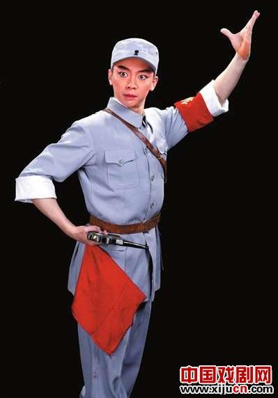 谭元寿当《沙家浜》导演协助儿子谭孝曾，还请来了杨少春为谭正岩担任武戏指导