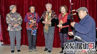 清泉社区豫剧班免费献唱