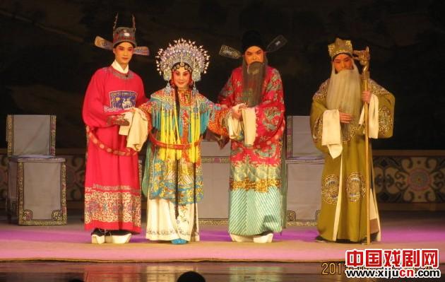 魏俊英领衔主演豫剧《三娘教子》