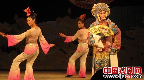 张建东杯情系十八大京剧演唱会