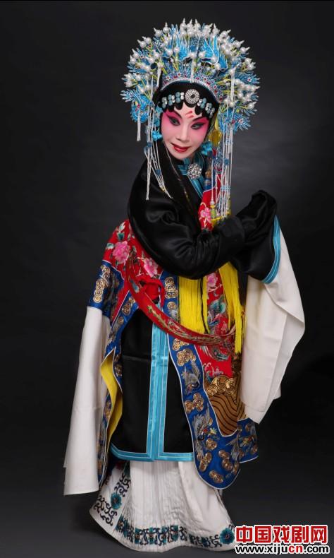 永不凋谢的铿锵玫瑰——解读豫剧名家赵吟秋