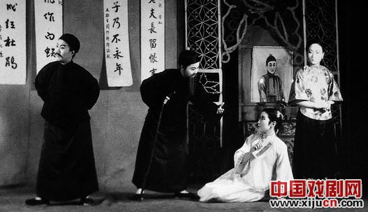 全国越剧界明星将举行专场演出《品洁如雪&middot;艺传芬芳》以怀念袁雪芬