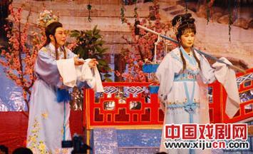 浦兴越剧团上演越剧《红楼梦》