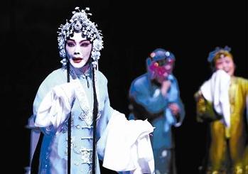 曾昭娟根据花派代表剧目《朱痕记》重新整理改编的《赵锦棠》很受戏迷欢欢迎