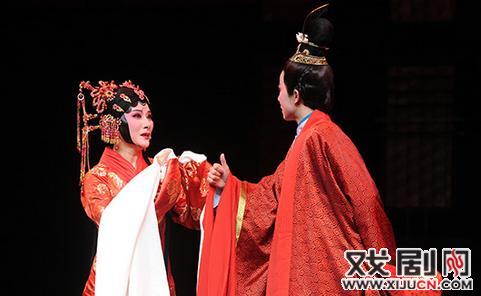 《宇宙锋》拿白玉兰奖有信心 陈飞力挺娱乐明星唱越剧