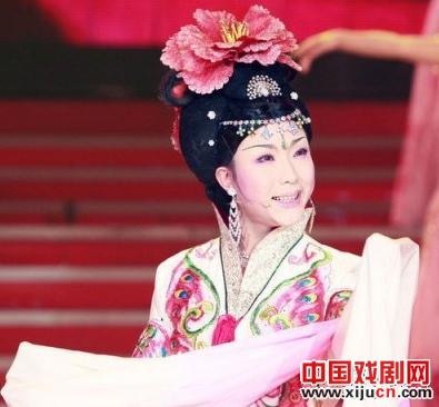 平民偶像李玉刚遭京剧名家梅葆玖炮轰