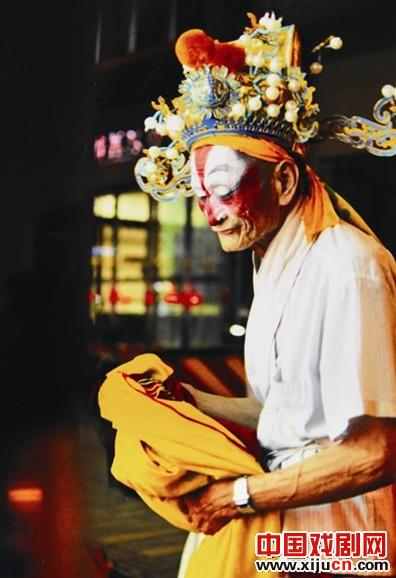 花甲豫剧团唱曲游天下