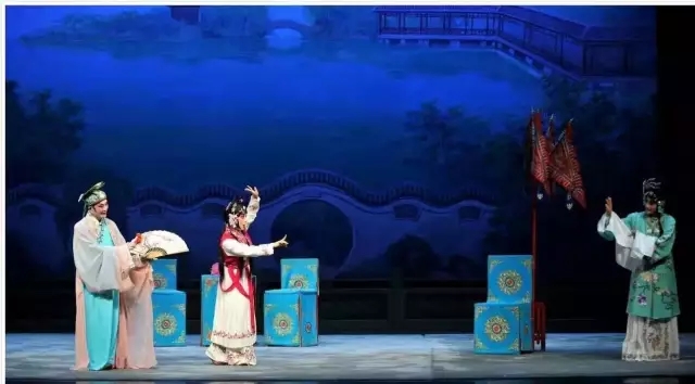 我院著名川剧表演艺术家王世泽与我院副院长王玉梅师徒应邀在&ldquo;600分钟600年&mdash;&mdash;中国戏