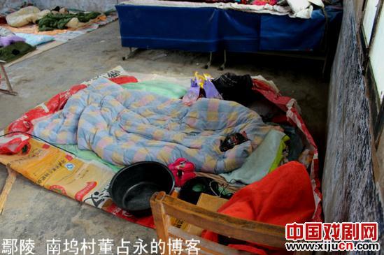 河南农村民营豫剧团女演员住处安阳豫北红脸王