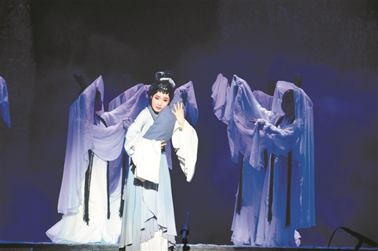 川剧《灰阑记》在梨园古典剧院上演