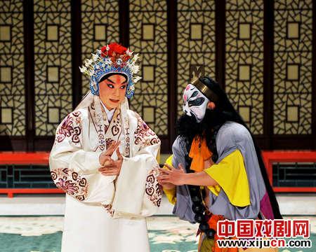 国家京剧院第四代《野猪林》演出座无虚席