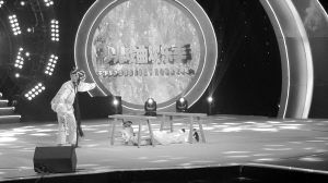 熊鑫宇从7岁就开始学&ldquo;滚灯&rdquo;打破的碗不计其数