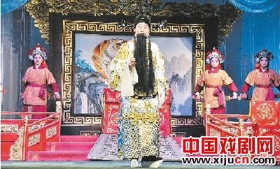 40余名农民演员演出豫剧大戏《朝阳沟》