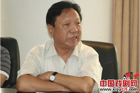 谈阎立品在《碧玉簪》中饰演的李秀英