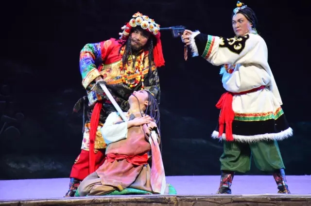 川剧《尘埃落定》