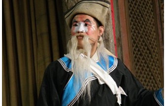 谢孟伟忙里偷闲学晋剧