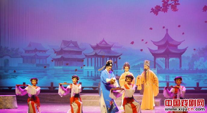 越剧《新巡按斩父》