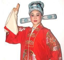 乐清市越剧团副团长：李美凤