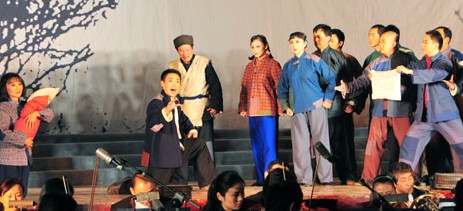 安徽省徽京剧院上演现代京剧《天地人心》