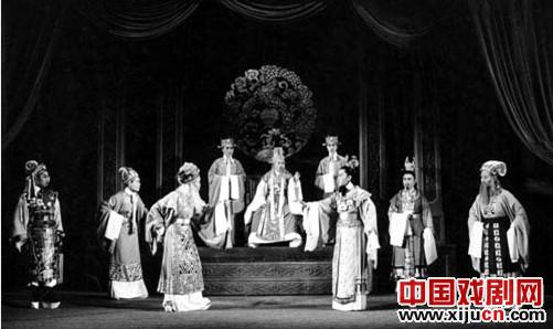 郑国凤与陈晓红将联诀演出越剧全本《北地王》