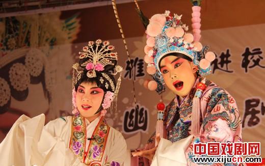 幽兰雅韵：京剧背后的年轻人