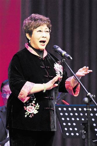 京剧 京剧新闻 > 正文受邀而来的著名京剧表演艺术家李炳淑,陈少云也