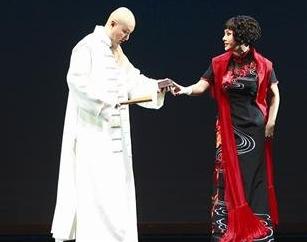 大型现代京剧《水上灯》彩排