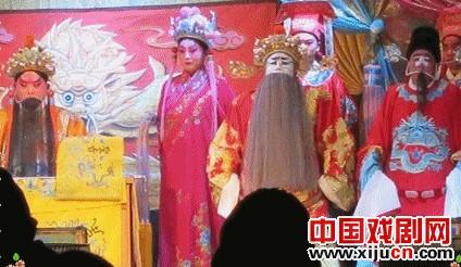 &ldquo;板车剧团&rdquo;河南省鄢陵县板车豫剧团送戏下乡