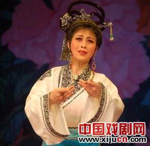 河南曲剧旦角摘梅第一人：方素珍