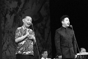 胡文阁&ldquo;唯一男旦传人&rdquo;压力大