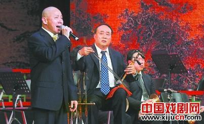 &ldquo;京胡圣手&rdquo;，孟广禄共同表演京剧《铡美案》