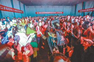 三朵&ldquo;梅花&rdquo;领衔&ldquo;成都有戏&mdash;&mdash;2015川剧艺术巡演&rdquo;公益川剧盛宴