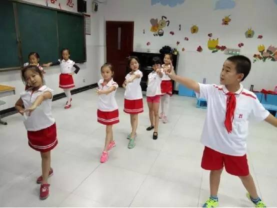 红小川剧《小马过河》今日上演 台下&ldquo;十年&rdquo;功显威力