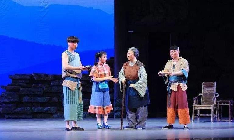 湖南省京剧保护传承中心原创京剧小戏《军礼》首演