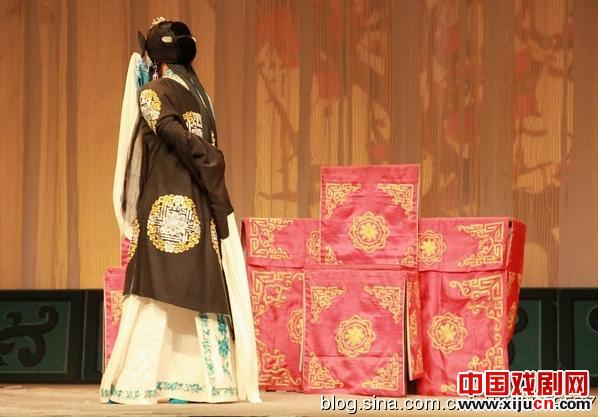 喜看吴素真《宇宙锋》&ldquo;修本&rdquo;&ldquo;装疯&rdquo;