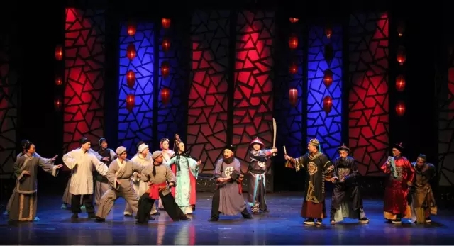 大型廉政川剧《假县令》巡演专场在乐山举行 传递反腐倡廉正能量