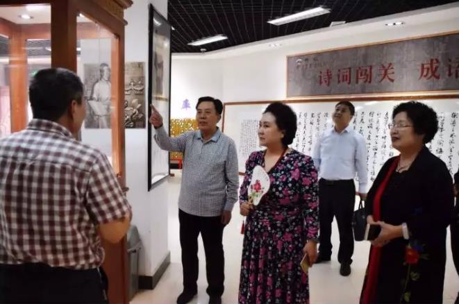 著名评剧表演艺术家刘秀荣、书画鉴赏家张志欣夫妇来到衡水中国书画博物馆
