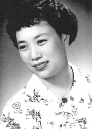 　　上世纪五十年代　　尹树春的便装照　　（资料图片由讲述人提供记者翻拍）