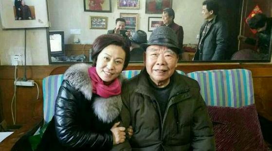 洛曲老师们看望曲剧前辈马琪，刘卫生先生