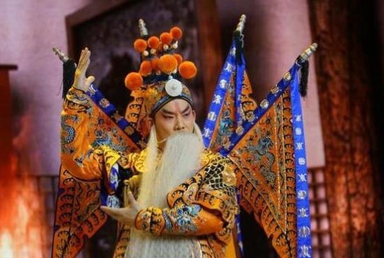 明星跨界京剧忘词引发的联想