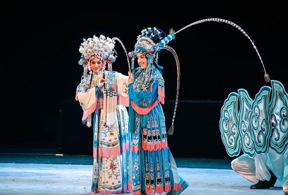 第六届重庆大学生戏剧季优秀剧目川剧社会公演《白蛇传》亮相