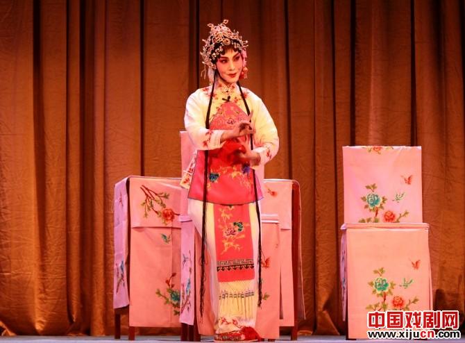 吴素真领衔演出豫剧陈派名剧《拾玉镯》《宇宙锋》